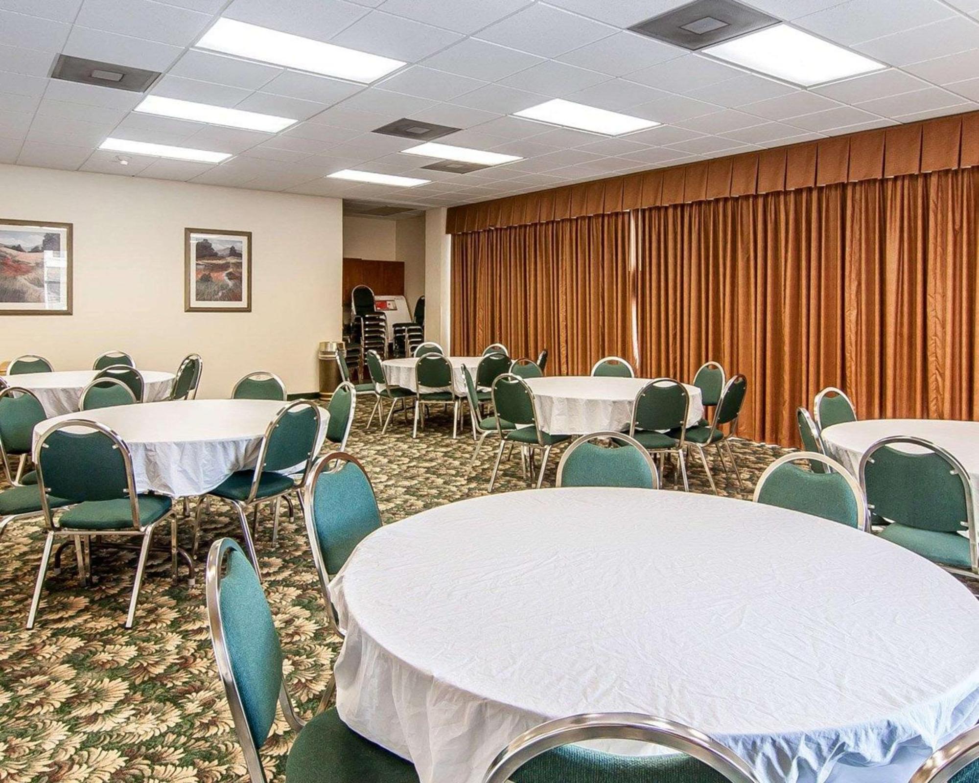 פורטלנד Quality Inn Downtown Convention Center מראה חיצוני תמונה